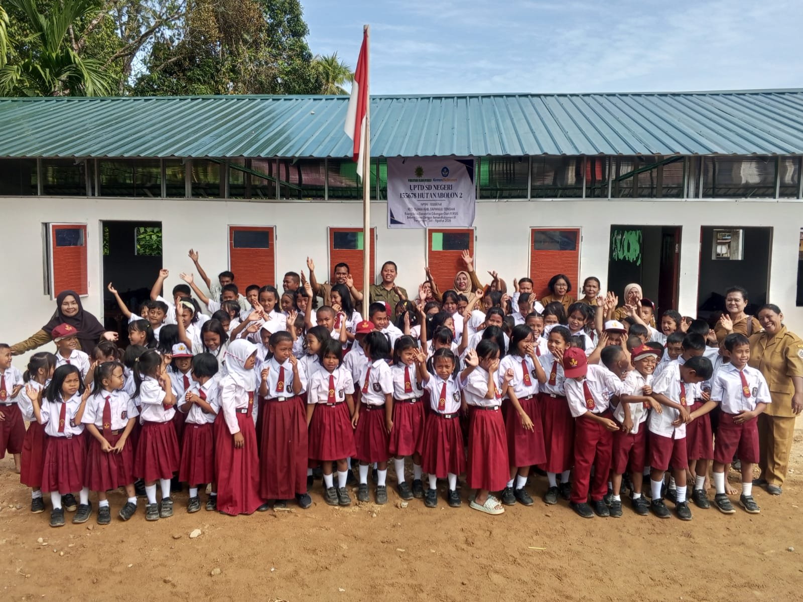 PERSIS dan Kemendikdasmen Bangun Ruang Kelas Darurat di Sumut dan Sumbar